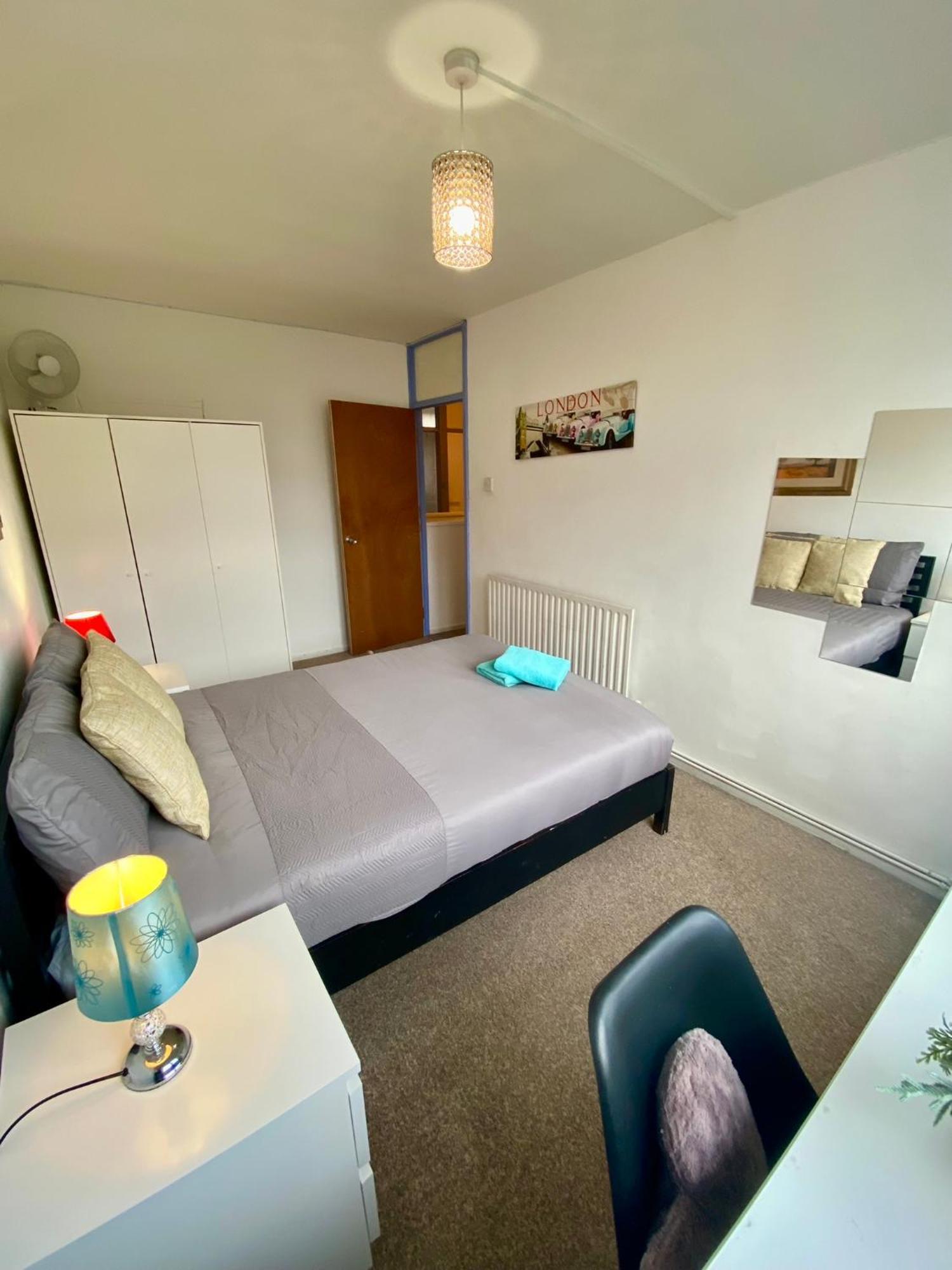 Cosy 3 Bed Apt, Old Truman Brewery! Brick Lane, London, E1 Exterior foto